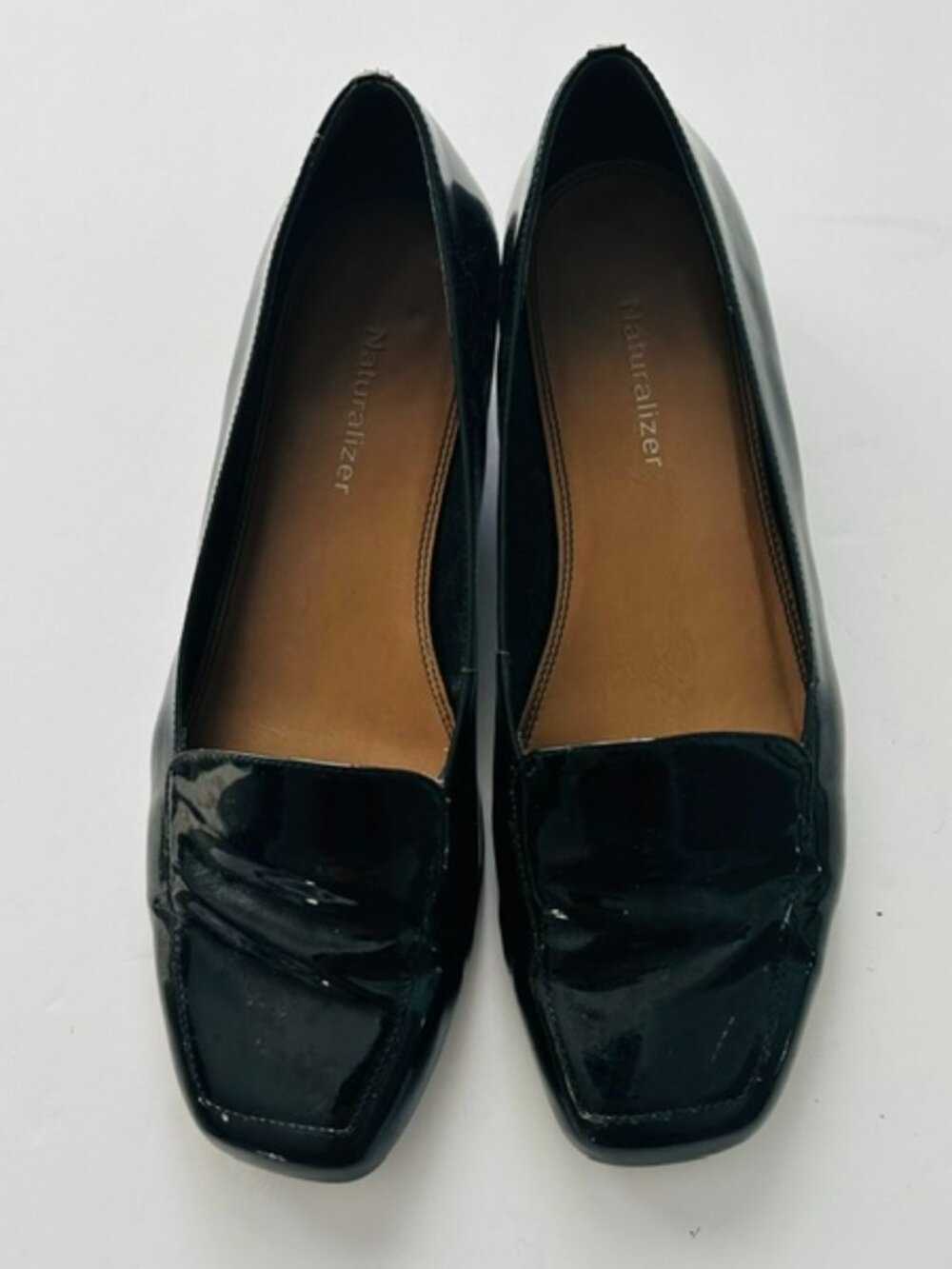 NWT Naturalizer Oakdale Black Patent Loafer, Size 7.5W